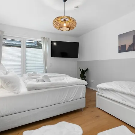 Tolles Design & Luxurioes, Super Komfortabel, 14 Min Koeln Zentrum * Huerth