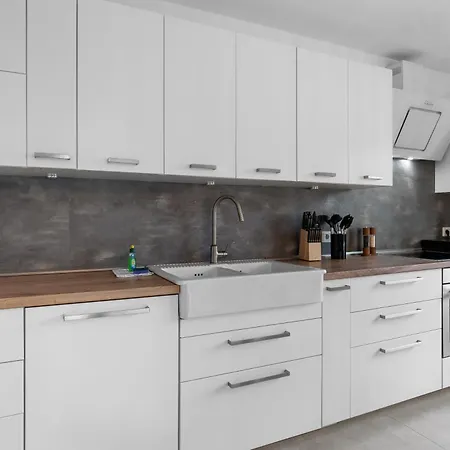 Tolles Design & Luxurioes, Super Komfortabel, 14 Min Koeln Zentrum *