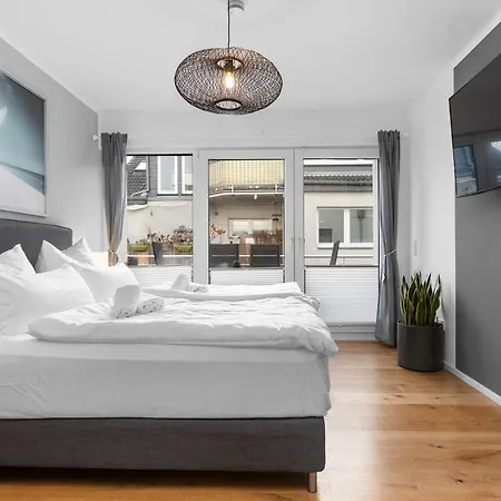 Tolles Design & Luxurioes, Super Komfortabel, 14 Min Koeln Zentrum Hürth