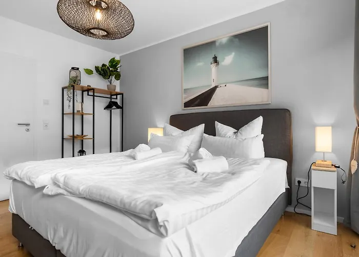 Tolles Design & Luxurioes, Super Komfortabel, 14 Min Koeln Zentrum *