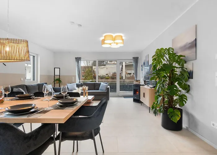 Tolles Design & Luxurioes, Super Komfortabel, 14 Min Koeln Zentrum