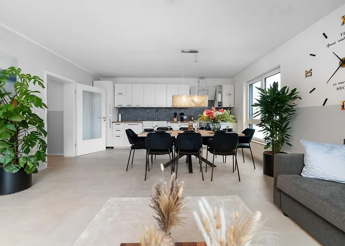 Tolles Design & Luxurioes, Super Komfortabel, 14 Min Koeln Zentrum *